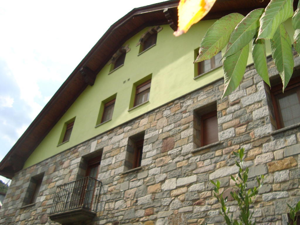 Apartamentos Saila Castejon De Sos Exterior photo