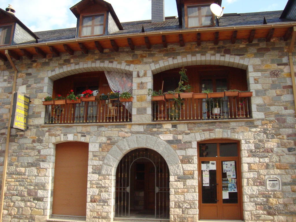 Apartamentos Saila Castejon De Sos Exterior photo